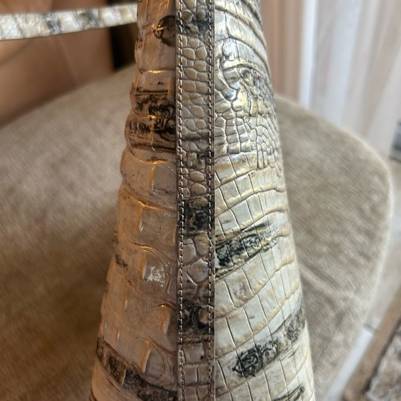 Nice new Brahmin handbag beautiful multi color - Picture 12 of 17